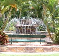 Bauer and Wiles Memorial Fountain - Melbourne Tourism