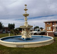 Cunnamulla War Memorial Fountain - Melbourne Tourism