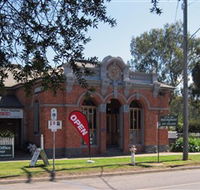 Old Post Office Seymour - Fine Art Gallery  Licensed Restaurant - Melbourne Tourism