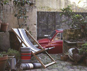 Ici Et La - Melbourne Tourism 0