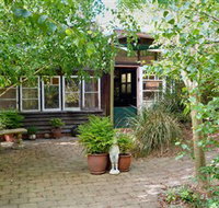 Gumnut Hideaway Gallery - Melbourne Tourism