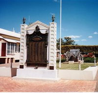 Gayndah War Memorial - Melbourne Tourism