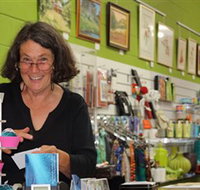 Artists on Parade Art Gallery - Melbourne Tourism