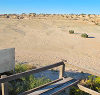 Walls of China viewing platform - Melbourne Tourism