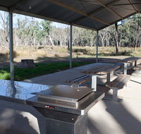 Yanga Woolshed picnic area - Melbourne Tourism