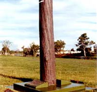 The Flood Memorial or The Stump - Melbourne Tourism
