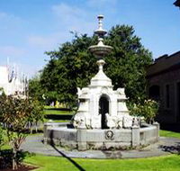 Cave Gardens - Melbourne Tourism