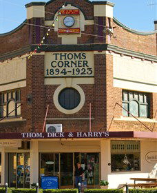 Thom, Dick And Harrys - Melbourne Tourism 0