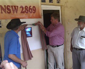 Peak Hill FM Community Radio Station - Melbourne Tourism 1