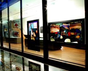 National Art Glass Collection - Melbourne Tourism 0