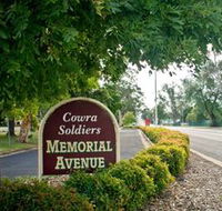Memorial Avenue in Cowra - Melbourne Tourism