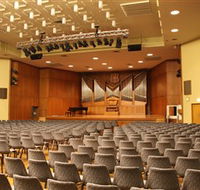 Wollongong Town Hall - Melbourne Tourism
