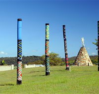Maclean Tartan Power Poles - Melbourne Tourism