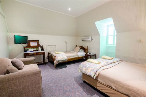 Peel Inn Nundle - Melbourne Tourism 6