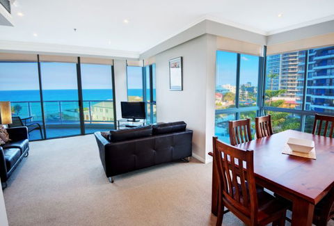 Pacific Views Resort - Melbourne Tourism 9
