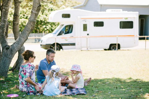 Britz Campervan 4WD And Car Rentals - Melbourne Tourism 1