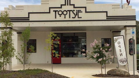 Tootsie Fine Art And Design - Melbourne Tourism 0
