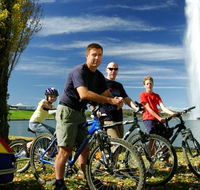 Lake Burley Griffin - Melbourne Tourism
