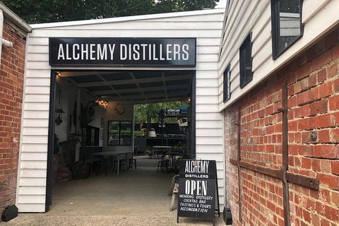 YARRA VALLEY NIGHT TOUR! Gin, Cider, Vodka, Beer, Wine & The World's Best Pizza! - Melbourne Tourism 1