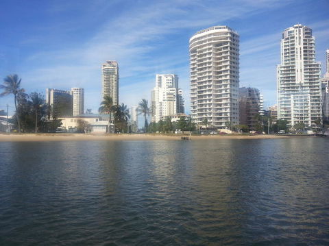 Lunch Buffet Cruise On The Gold Coast - Melbourne Tourism 3