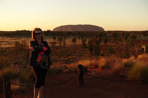 Uluru Field Of Light Sunrise Tour - Melbourne Tourism 3
