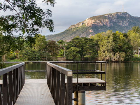 Lake Ross - Melbourne Tourism 0
