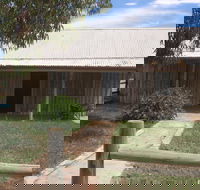 Early Settlers Cottage Solly's Hut - Melbourne Tourism