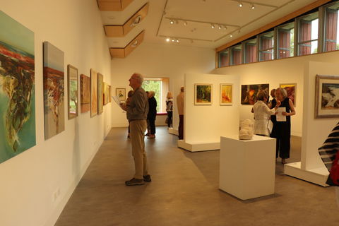 Basil Sellers Exhibition Centre - Melbourne Tourism 1