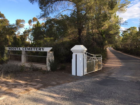 Moonta Cemetery - Melbourne Tourism 0