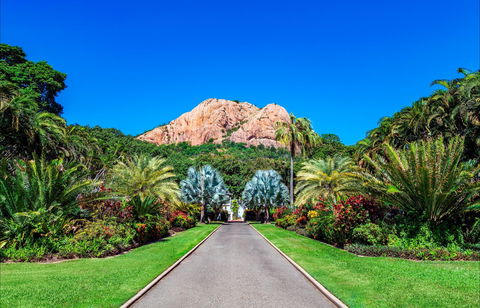 Queens Gardens - Melbourne Tourism 0