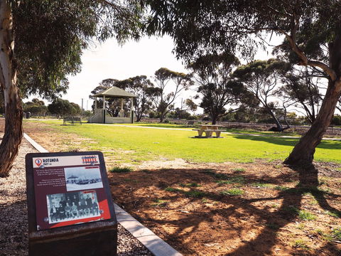 Tailem Bend Historic Rail Trail - Melbourne Tourism 0