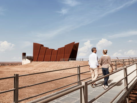 Line Of Lode Lookout And Miners Memorial - Melbourne Tourism 1