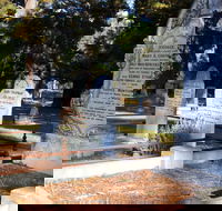 Lucindale Cemetery - Melbourne Tourism
