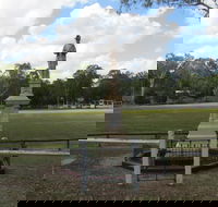 Apple Tree Creek War Memorial - Melbourne Tourism