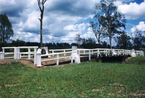 Bridge Creek War Memorial Bridge - Melbourne Tourism 0