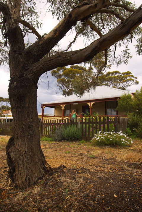 Dance Cottage Museum - Melbourne Tourism 0