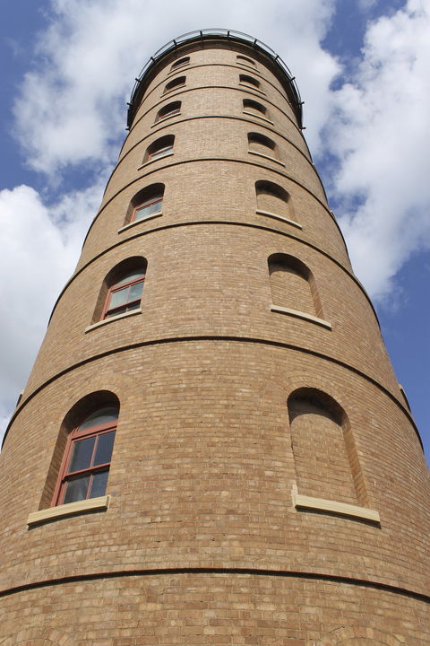 East  Bundaberg Water Tower - Melbourne Tourism 1