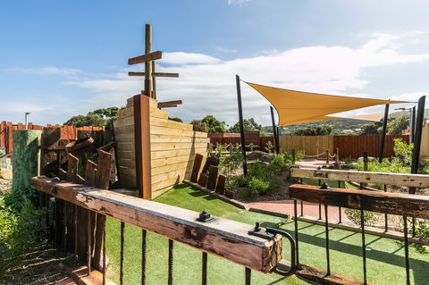Great Ocean Road Mini Golf - Melbourne Tourism 0