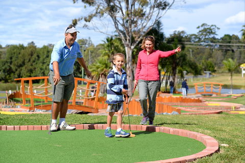 Port Macquarie Driving Range And Mini Golf - Melbourne Tourism 0