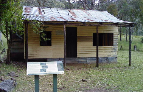 Scutts Hut - Melbourne Tourism 0