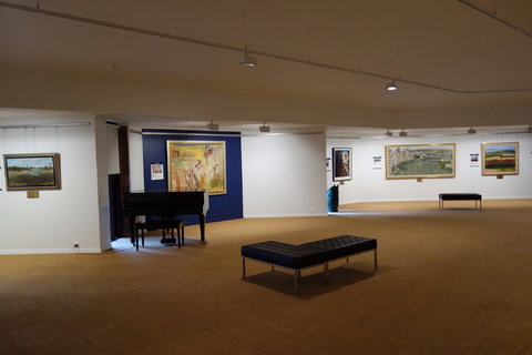 Stanthorpe Regional Art Gallery - Melbourne Tourism 1