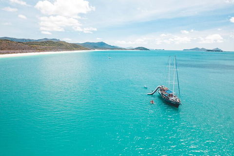 Day Sail The Whitsunday Islands On Atlantic Clipper From Airlie Beach - Melbourne Tourism 4
