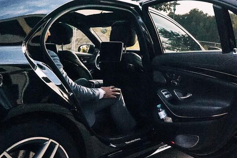 Departure Private Transfers: Adelaide To Adelaide Airport ADL In Business Car - Melbourne Tourism 4