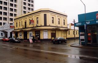 Lord Raglan Hotel - Melbourne Tourism 0