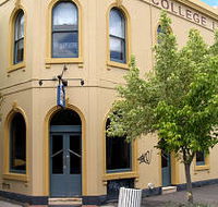 The College Lawn Hotel - Melbourne Tourism