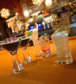 Crown And Sceptre Hotel - Melbourne Tourism 2