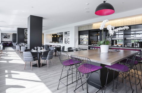 MRepublic Restaurant, Bar And Lounge - Melbourne Tourism 0