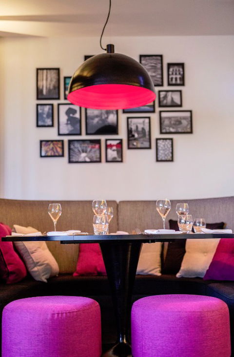 MRepublic Restaurant, Bar And Lounge - Melbourne Tourism 6