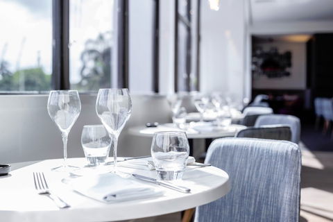 MRepublic Restaurant, Bar And Lounge - Melbourne Tourism 7