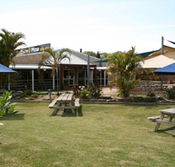 Moonee Beach Tavern - Melbourne Tourism
